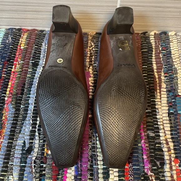 Bruno Magli | Size 9.5 | Block Heels | Cognac Brown | Leather | Authenticated - Picture 8 of 11